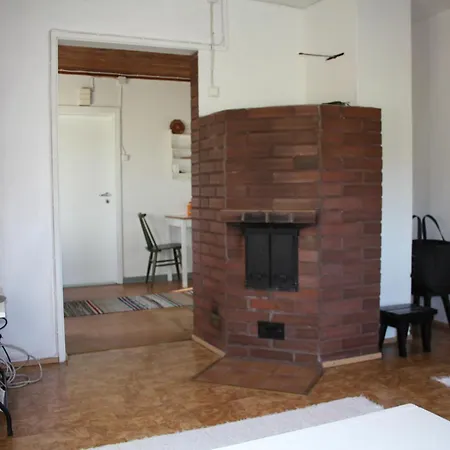 Peltosaaren Luomulammastila Шале Сало