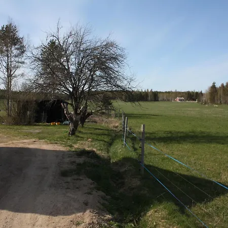 Peltosaaren Luomulammastila Chalet